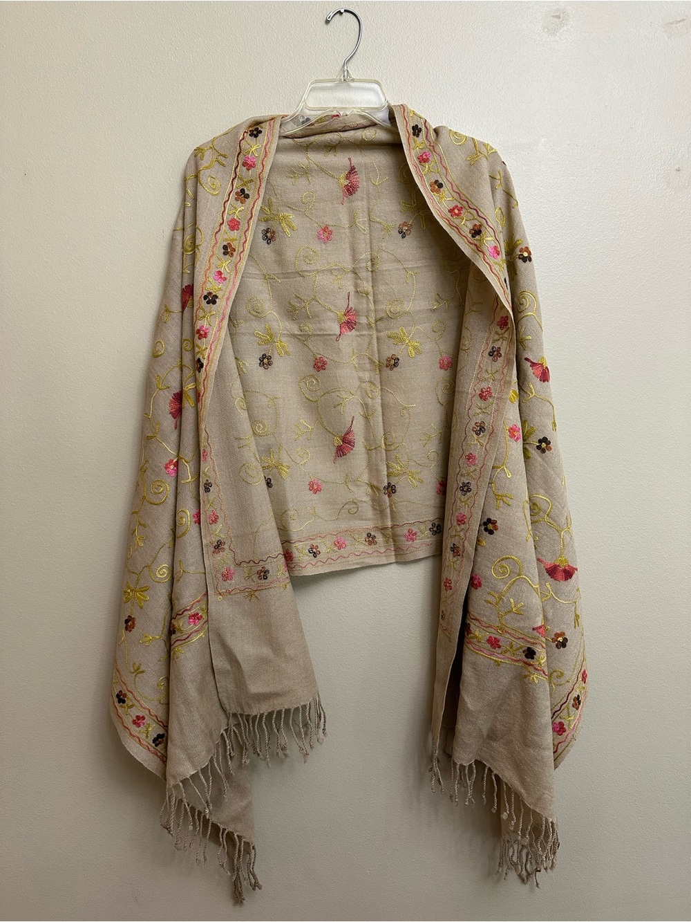 NWOT Passigatti 100% Wool Embroidered Scarf Wrap Shawl